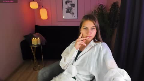 Snapshot of charmbianca chatting on February 6, 2025, 8:18 am Bianca online show from February 6, 2025, 8:18 am