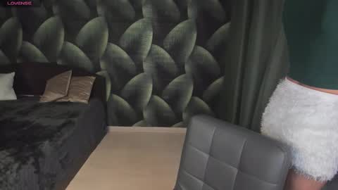 Snapshot of charmbianca chatting on March 12, 2025, 4:56 pm Bianca online show from March 12, 2025, 4:56 pm