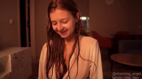 Snapshot of charming_angel_ chatting on November 28, 2025, 5:21 am Marseline Chaturbelle online show from November 28, 2025, 5:21 am