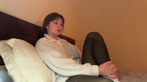 Snapshot of charmingkatie chatting on January 13, 2026, 2:11 pm katie online show from January 13, 2026, 2:11 pm