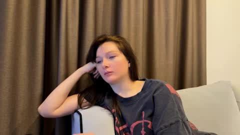 Snapshot of charmingkatie chatting on February 12, 2026, 3:07 pm katie online show from February 12, 2026, 3:07 pm