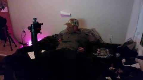 Snapshot of chase2attract chatting on March 5, 2026, 10:44 am Chase2Attract online show from March 5, 2026, 10:44 am