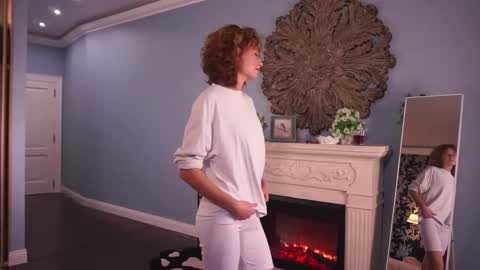 Snapshot of chasitykolenda chatting on October 8, 2025, 8:28 pm chasitykolenda online show from October 8, 2025, 8:28 pm