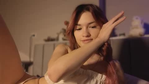 Snapshot of chaturbaby121 chatting on January 18, 2026, 11:36 am Allison online show from January 18, 2026, 11:36 am