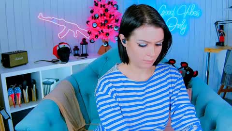 Snapshot of chaturkaterina chatting on January 4, 2025, 10:13 pm Miss Harmony online show from January 4, 2025, 10:13 pm