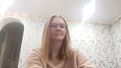 Snapshot of chauknispel chatting on April 26, 2026, 9:23 pm Olivia online show from April 26, 2026, 9:23 pm
