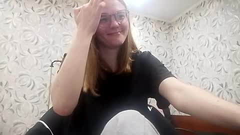 Snapshot of chauknispel chatting on May 23, 2026, 10:36 pm Olivia online show from May 23, 2026, 10:36 pm