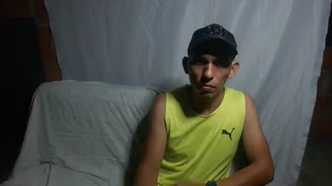 Snapshot of chayanne_odisea chatting on December 18, 2024, 5:04 am chayanne_odisea online show from December 18, 2024, 5:04 am