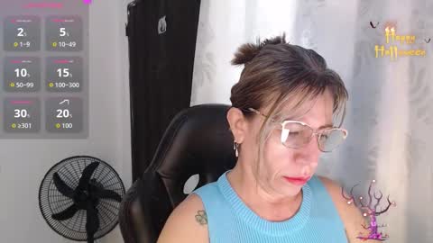 CHAYLA VICTORIA RUIZ  online show from November 25, 2025, 12:27 pm