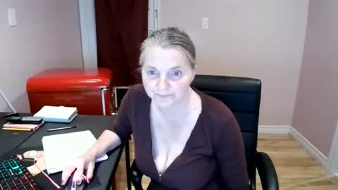 chealsiek online show from October 22, 2025, 11:59 pm