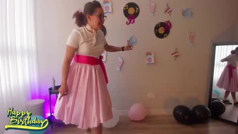 Snapshot of cheek_chic12 chatting on September 26, 2025, 9:52 pm Regina Phalange online show from September 26, 2025, 9:52 pm