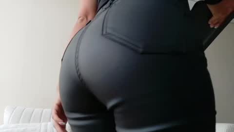 Snapshot of cheek_chic12 chatting on May 14, 2026, 9:54 pm Regina Phalange online show from May 14, 2026, 9:54 pm