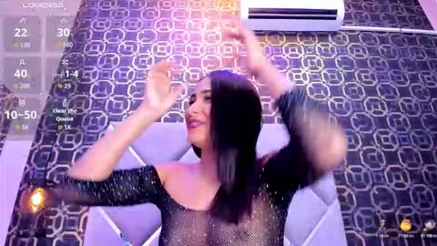 Snapshot of cheerryblossom_ chatting on November 18, 2025, 1:33 am Cherry online show from November 18, 2025, 1:33 am