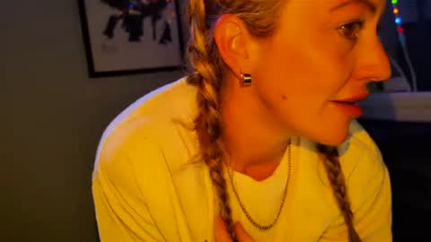 chelsee lynn online show from February 7, 2026, 4:38 am