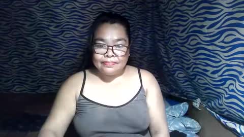 Snapshot of chenita_kits chatting on November 24, 2025, 5:01 pm chenita_kits online show from November 24, 2025, 5:01 pm