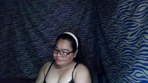 Snapshot of chenita_kits chatting on December 1, 2025, 11:59 am chenita_kits online show from December 1, 2025, 11:59 am