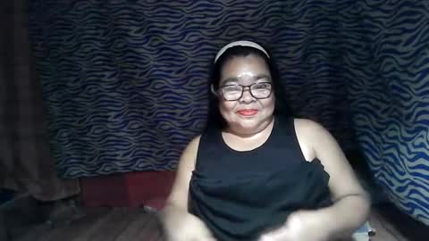 Snapshot of chenita_kits chatting on December 14, 2025, 11:15 am chenita_kits online show from December 14, 2025, 11:15 am
