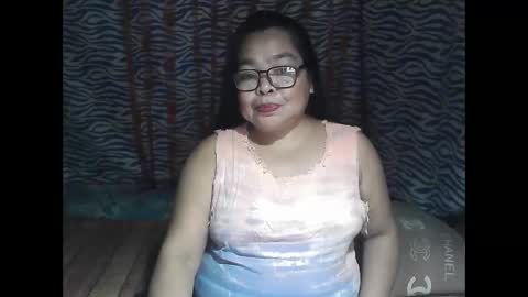 Snapshot of chenita_kits chatting on February 22, 2026, 4:27 pm chenita_kits online show from February 22, 2026, 4:27 pm