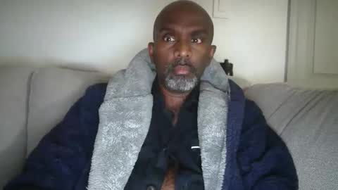 chenthu1979 online show from March 25, 2026, 11:05 am