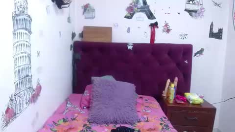 Cherry online show from October 3, 2025, 1:52 pm