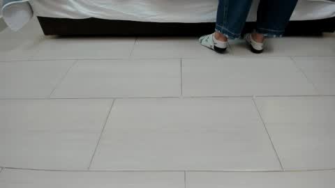 Snapshot of cherry__sweet_ chatting on November 23, 2025, 11:21 am Emma online show from November 23, 2025, 11:21 am