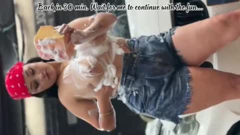 C H E R R Y  online show from November 13, 2025, 10:36 am