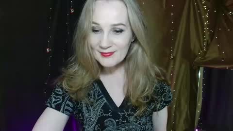 Snapshot of cherry_blossomsx chatting on January 9, 2026, 12:52 pm thanks guys see you tomorrow online show from January 9, 2026, 12:52 pm