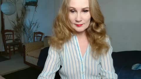 Snapshot of cherry_blossomsx chatting on February 2, 2026, 3:00 pm thanks guys see you tomorrow online show from February 2, 2026, 3:00 pm