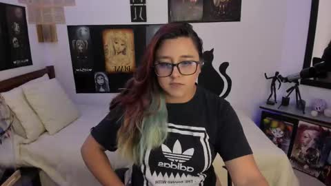 Snapshot of cherry_blushh chatting on November 12, 2025, 7:46 pm cherry_blushh online show from November 12, 2025, 7:46 pm