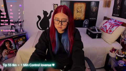 Snapshot of cherry_blushh chatting on December 2, 2025, 7:31 pm cherry_blushh online show from December 2, 2025, 7:31 pm