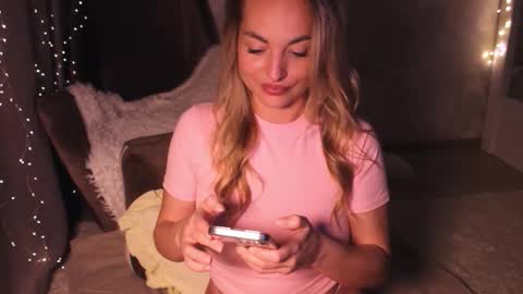 Snapshot of cherry_bomb19 chatting on January 15, 2026, 2:21 pm CherryBomb online show from January 15, 2026, 2:21 pm