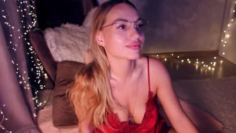 Snapshot of cherry_bomb19 chatting on April 11, 2026, 3:27 pm CherryBomb online show from April 11, 2026, 3:27 pm