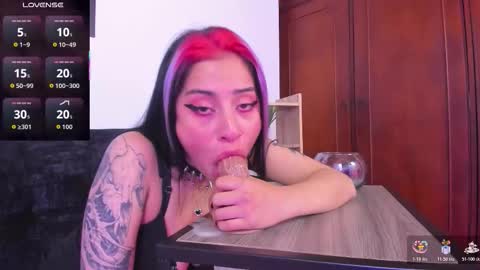 cherry_jenklins8 online show from October 22, 2025, 3:12 pm