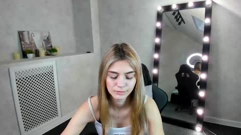 cherry_pr1ce online show from December 19, 2024, 4:23 am