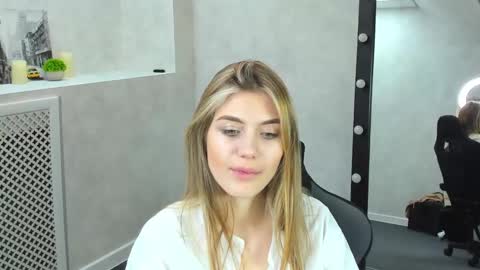 cherry_pr1ce online show from December 23, 2024, 3:18 am