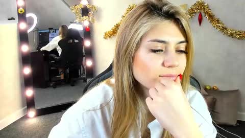 cherry_pr1ce online show from January 8, 2025, 3:29 am