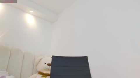 Snapshot of cherry_welll chatting on September 13, 2025, 12:16 pm Cherry Conection 11pm-6am Colombia time online show from September 13, 2025, 12:16 pm