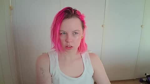 cherrybaby_0 online show from January 7, 2026, 9:34 am