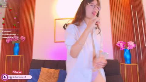 Cherry online show from April 28, 2026, 8:25 pm