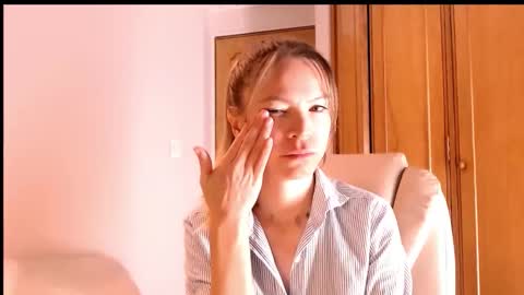 Snapshot of cherrycoloured chatting on November 11, 2025, 12:16 pm Anna online show from November 11, 2025, 12:16 pm