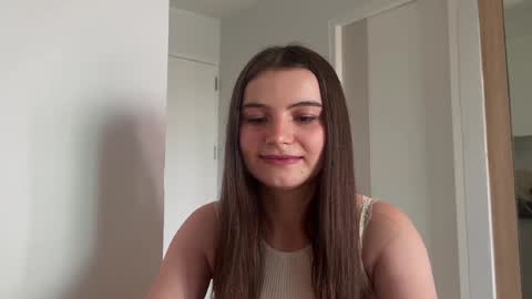 Snapshot of cherryelin chatting on December 22, 2024, 7:33 am Lina online show from December 22, 2024, 7:33 am