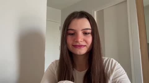 Snapshot of cherryelin chatting on December 23, 2024, 5:17 am Lina online show from December 23, 2024, 5:17 am