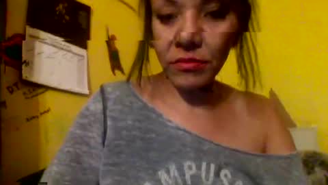 Snapshot of cherryhillss chatting on November 5, 2025, 4:34 am cherryhillss online show from November 5, 2025, 4:34 am