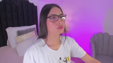 Snapshot of cherrylady2 chatting on December 16, 2025, 12:21 pm Cherry online show from December 16, 2025, 12:21 pm