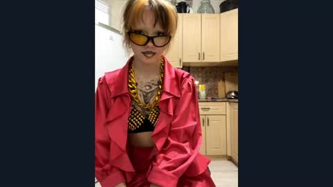 Snapshot of cherrylcornes chatting on April 22, 2026, 9:38 pm Nika online show from April 22, 2026, 9:38 pm