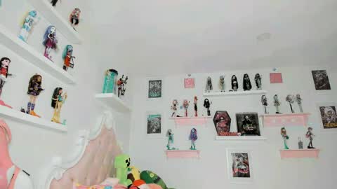 cherrycute666 online show from May 8, 2026, 1:22 am