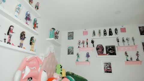 cherrycute666 online show from June 26, 2026, 3:22 am