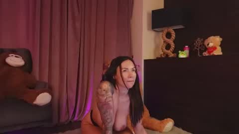 Ava online show from June 15, 2026, 4:15 am