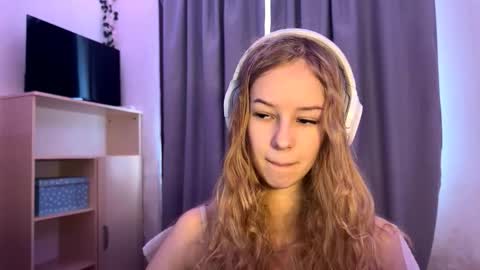 Evie online show from October 17, 2025, 9:23 am