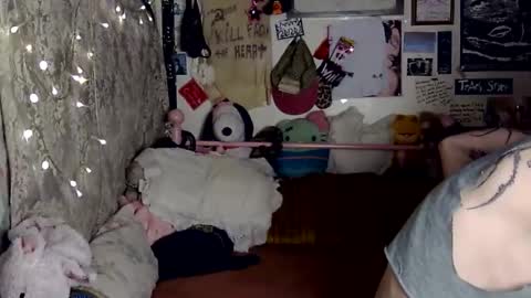 cher strauberry online show from May 24, 2026, 5:56 am